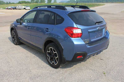 2015 Subaru XV Crosstrek, $13999. Photo 8