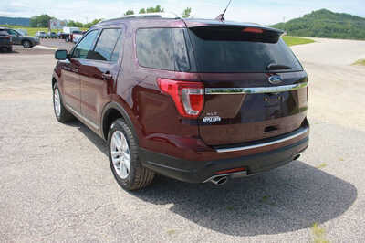 2018 Ford Explorer, $12999. Photo 8