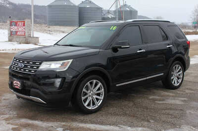 2016 Ford Explorer, $13499. Photo 2