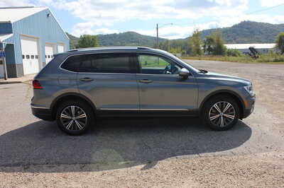 2019 Volkswagen Tiguan, $12999. Photo 5
