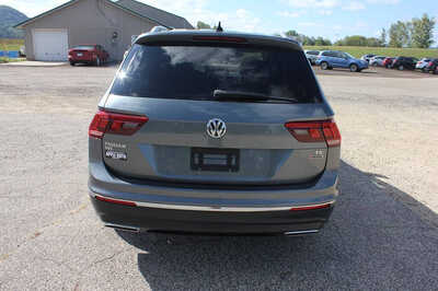 2019 Volkswagen Tiguan, $12999. Photo 7