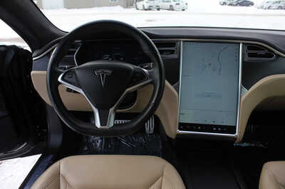 2016 Tesla Model S, $15999. Photo 11