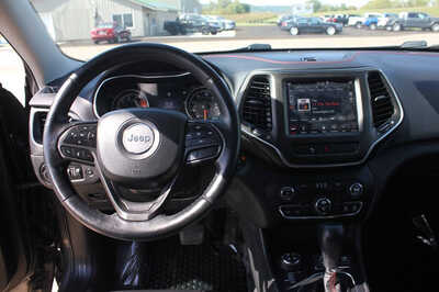 2019 Jeep Cherokee, $15999. Photo 11