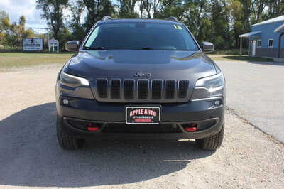 2019 Jeep Cherokee, $15999. Photo 3