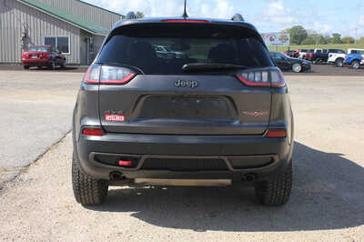 2019 Jeep Cherokee, $15999. Photo 7