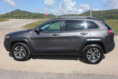 2019 Jeep Cherokee, $15999. Photo 9