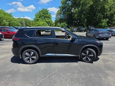 2021 Nissan Rogue, $18999. Photo 3