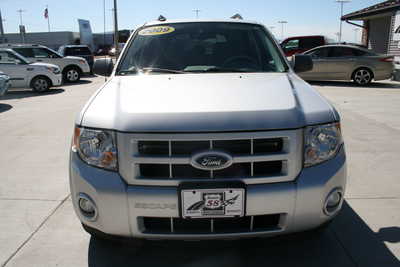 2009 Ford Escape, $12995. Photo 2