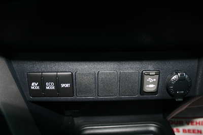 2017 Toyota RAV4, $19495. Photo 11