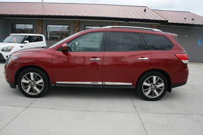 2015 Nissan Pathfinder, $13995. Photo 1