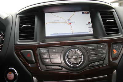 2015 Nissan Pathfinder, $13995. Photo 10