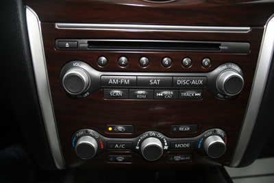2015 Nissan Pathfinder, $13995. Photo 11