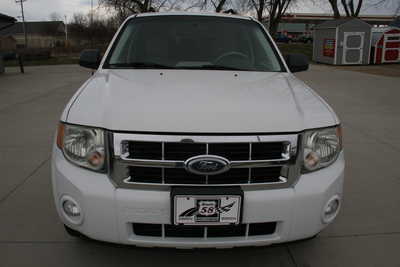 2008 Ford Escape, $6995. Photo 3