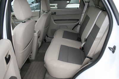 2008 Ford Escape, $6995. Photo 6