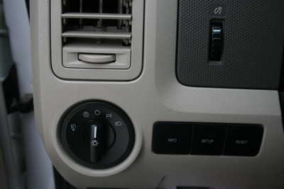 2008 Ford Escape, $6995. Photo 11