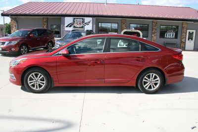 2015 Hyundai Sonata, $10995. Photo 1