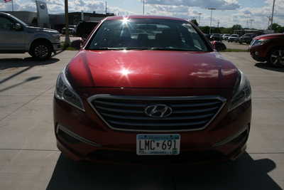 2015 Hyundai Sonata, $10995. Photo 3