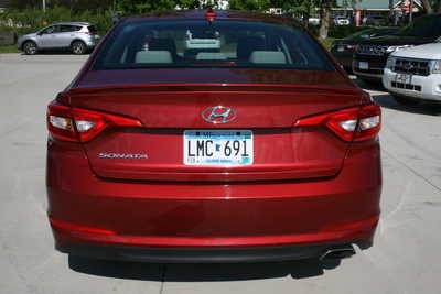 2015 Hyundai Sonata, $10995. Photo 4