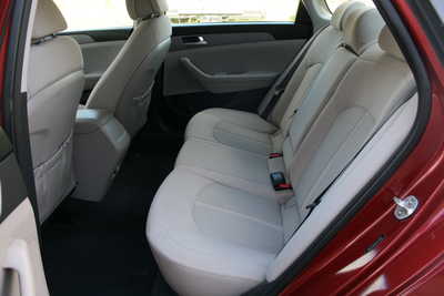 2015 Hyundai Sonata, $10995. Photo 6