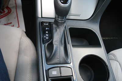 2015 Hyundai Sonata, $10995. Photo 10