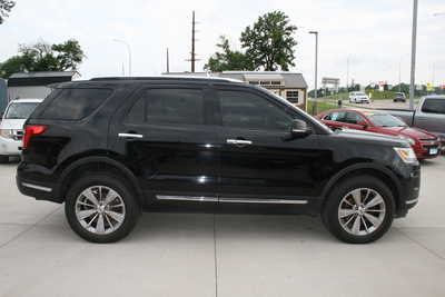 2018 Ford Explorer, $14495. Photo 2