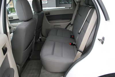 2009 Ford Escape, $9995. Photo 6