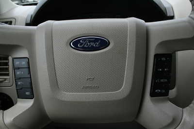 2009 Ford Escape, $9995. Photo 12