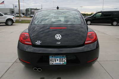 2013 Volkswagen Beetle, $12995. Photo 4
