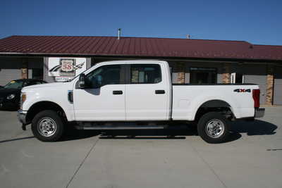 2019 Ford F250 Crew Cab, $32495. Photo 1