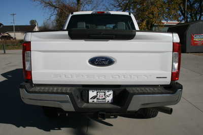 2019 Ford F250 Crew Cab, $32495. Photo 4