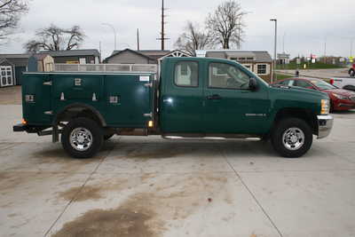 2012 Chevrolet 3500 Ext Cab, $13495. Photo 2