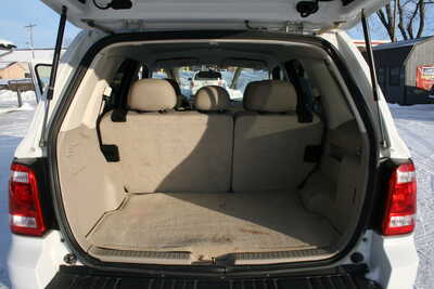 2008 Ford Escape, $3995. Photo 7