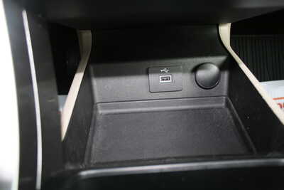 2018 Ford Fusion, $15395. Photo 9