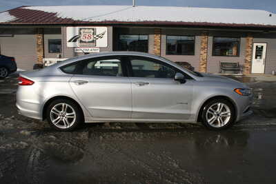 2018 Ford Fusion, $15395. Photo 2