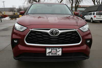 2020 Toyota Highlander, $29995. Photo 3