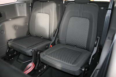 2020 Ford Transit Connect, $19395. Photo 7