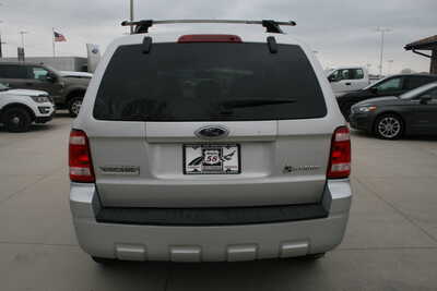 2009 Ford Escape, $9295. Photo 4