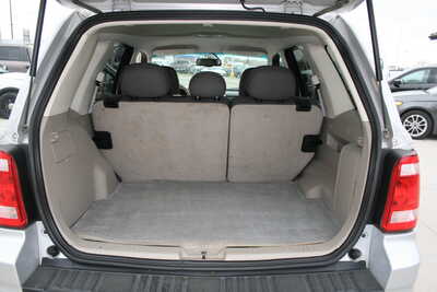 2009 Ford Escape, $9295. Photo 7