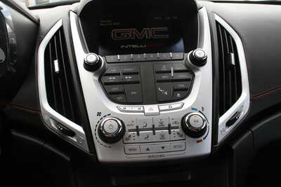 2015 GMC Terrain, $10995. Photo 9