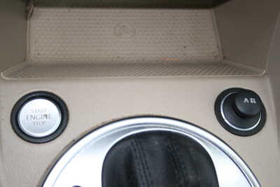 2013 Volkswagen Beetle, $12995. Photo 12
