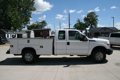 2015 Ford F350 Ext Cab, $21995. Photo 2