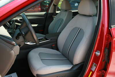2020 Hyundai Sonata, $20495. Photo 5