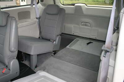 2009 Dodge Caravan, Grand, $5995. Photo 7