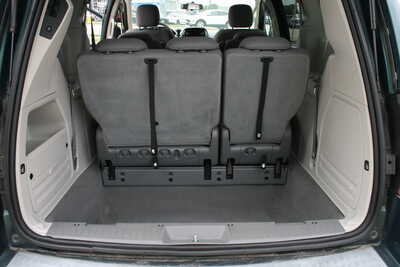 2009 Dodge Caravan, Grand, $5995. Photo 8