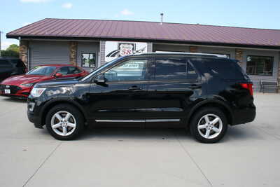 2017 Ford Explorer, $13295. Photo 1