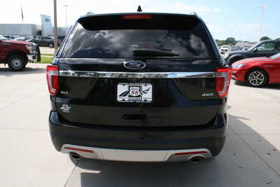 2017 Ford Explorer, $13295. Photo 4