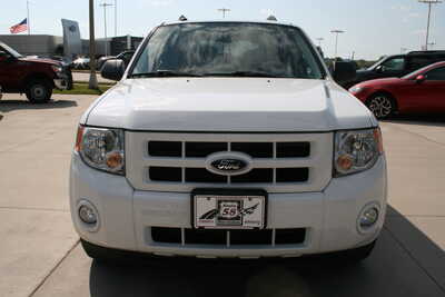 2009 Ford Escape, $10995. Photo 3
