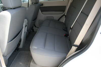 2009 Ford Escape, $10995. Photo 6