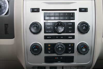 2009 Ford Escape, $10995. Photo 8