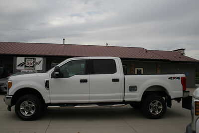 2017 Ford F250 Crew Cab, $35995. Photo 1